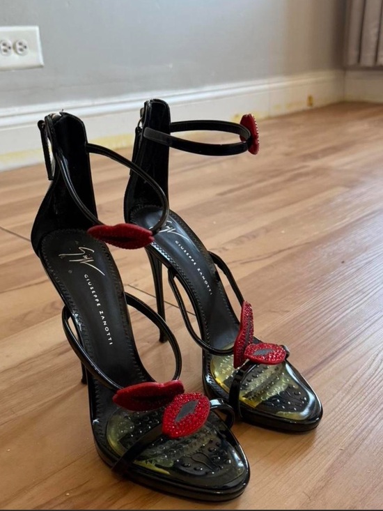 Giuseppe Zanotti Shoes - RARE 37.5 Giuseppe Zanotti Black Leather Red Lip-Accent Stiletto Sandals